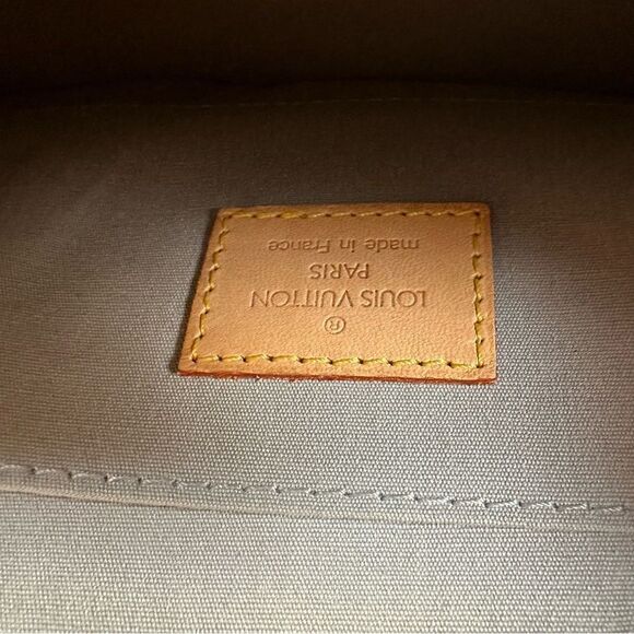 Louis Vuitton Monogram Vernis Perle Shoulder Bag Purse in Biscayne Bay - Picture 4 of 12